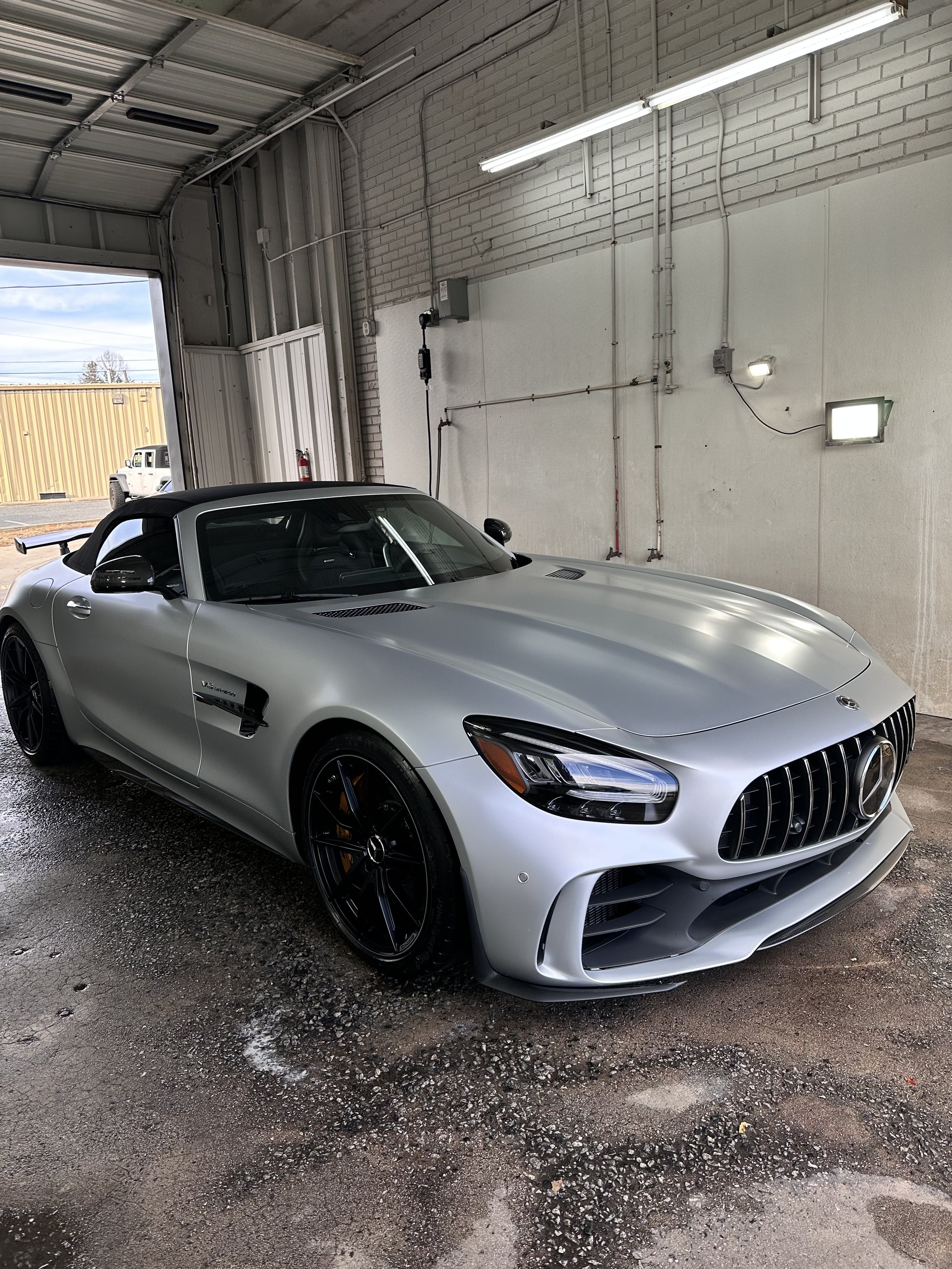 Mercedes AMG GT-R